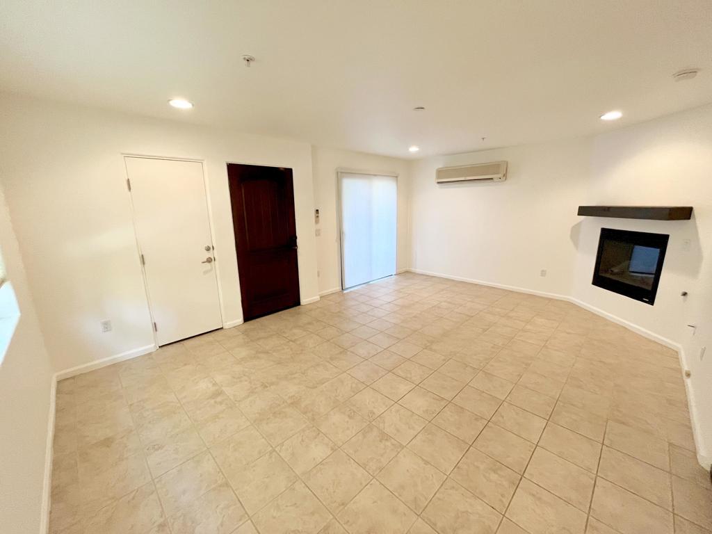 230 Villorrio Drive E Property Photo 21