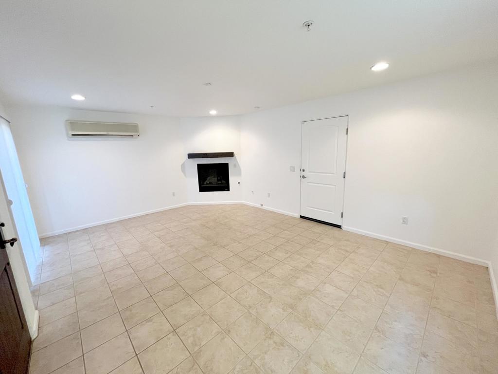 230 Villorrio Drive E Property Photo 22