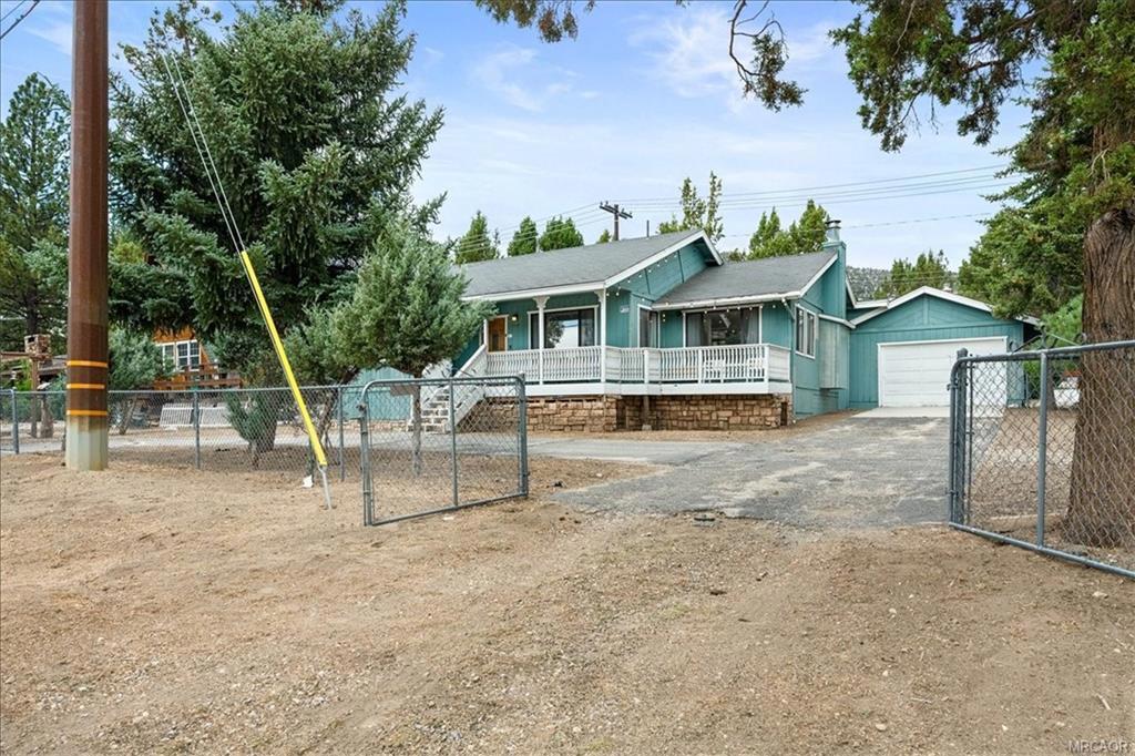 1113 W North Shore Drive Property Photo 3