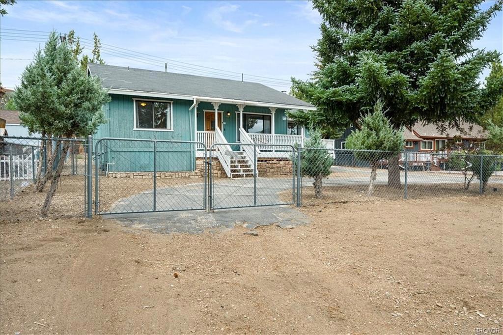 1113 W North Shore Drive Property Photo 4