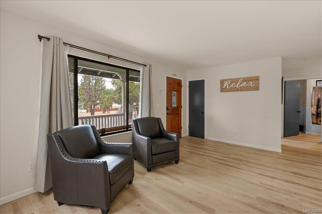 1113 W North Shore Drive Property Photo 8