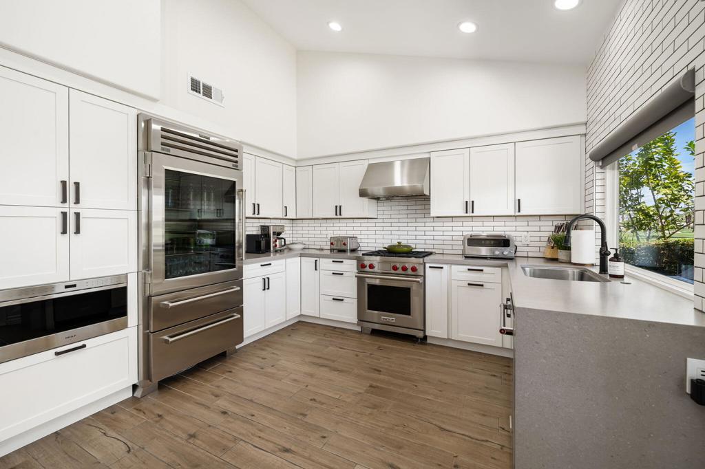 55280 Riviera Property Photo 8