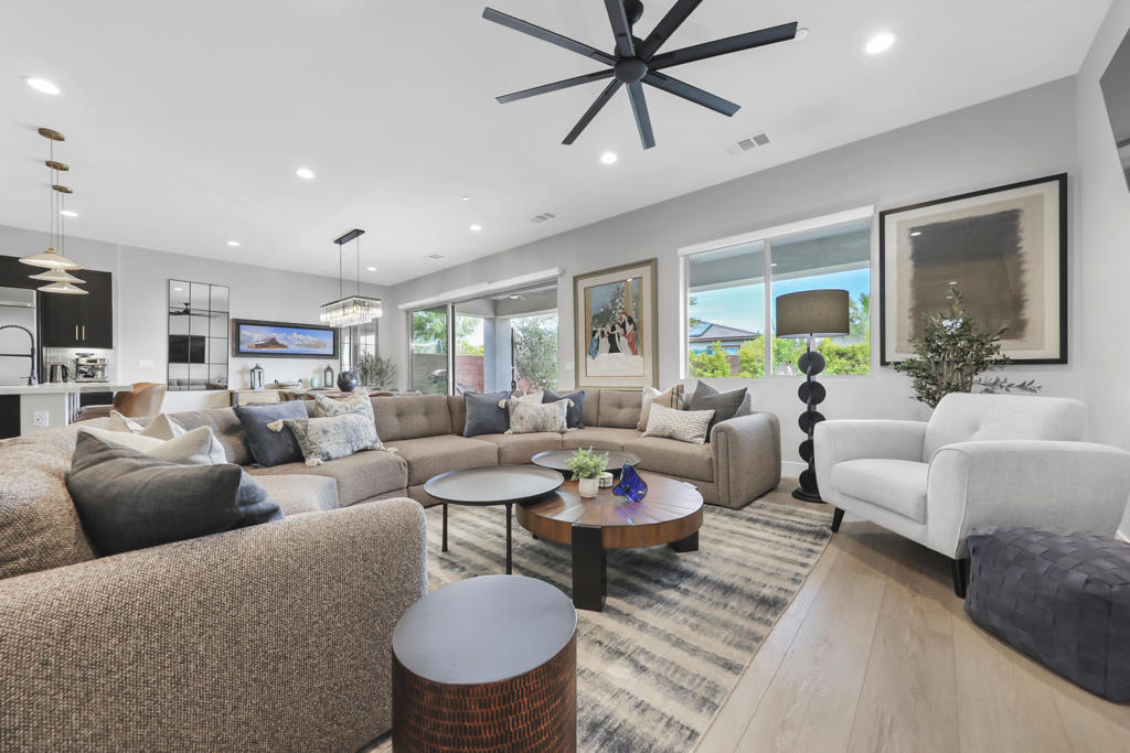 82430 Round Valley Property Photo 6