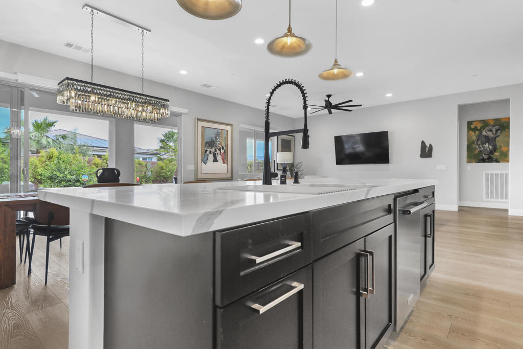 82430 Round Valley Property Photo 15