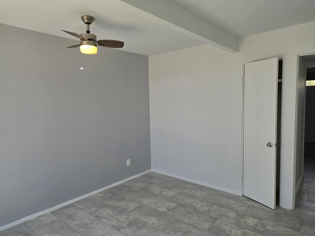 735 E Louise Drive Property Photo 25