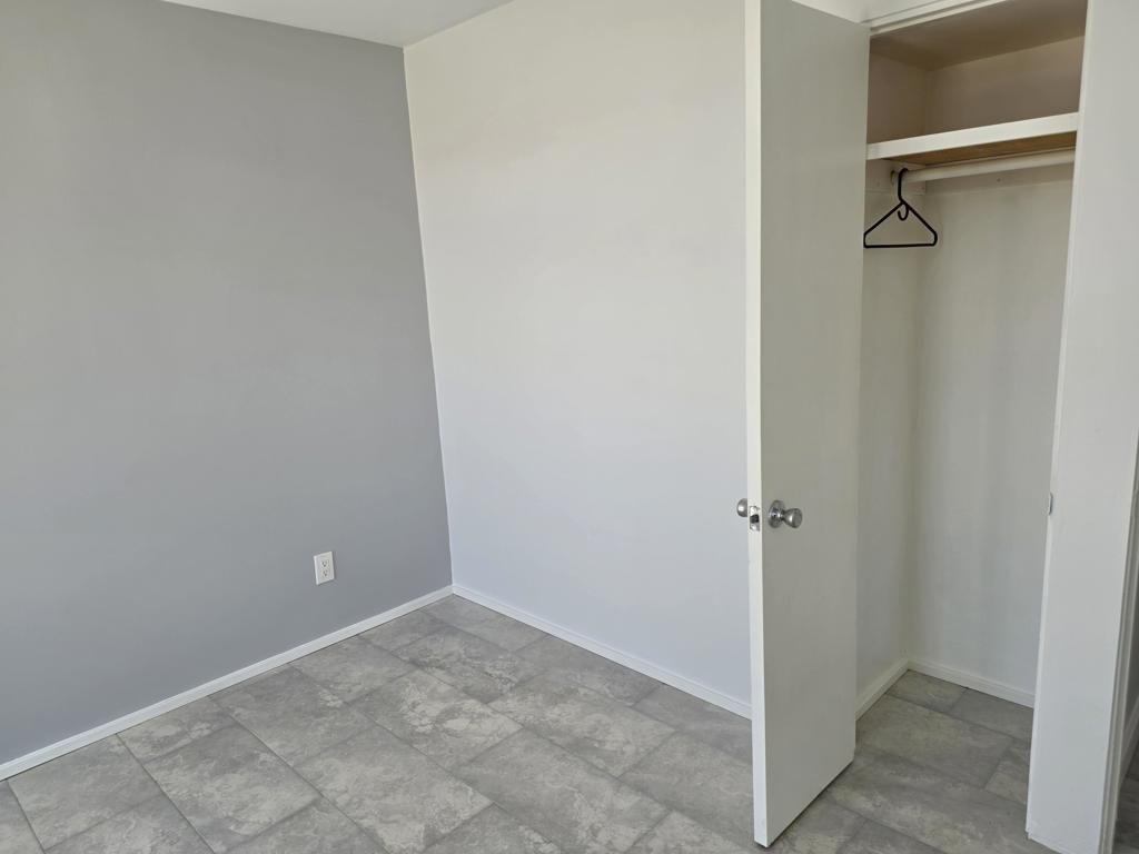 735 E Louise Drive Property Photo 27