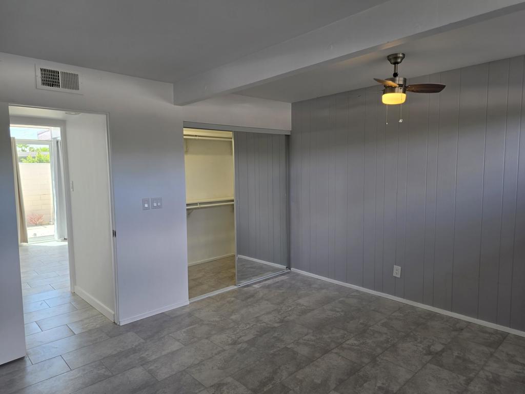 735 E Louise Drive Property Photo 30
