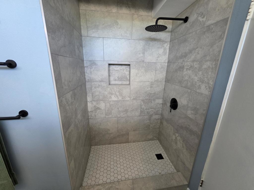 735 E Louise Drive Property Photo 32