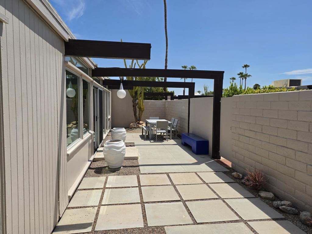735 E Louise Drive Property Photo 33