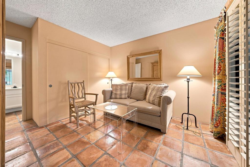 16 Toledo Drive Property Photo 10