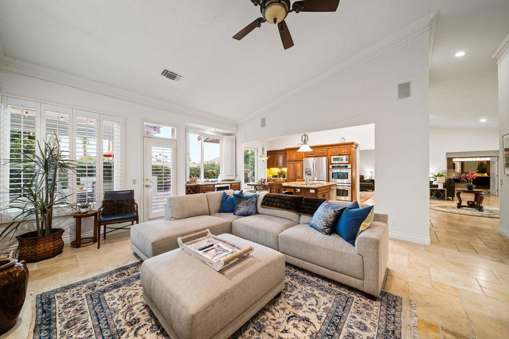 370 Cypress Point Drive Property Photo 4