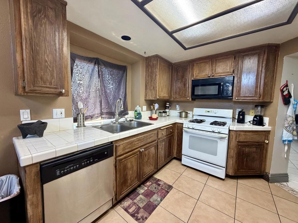 46461 Mesa Verde Trail Property Photo 3