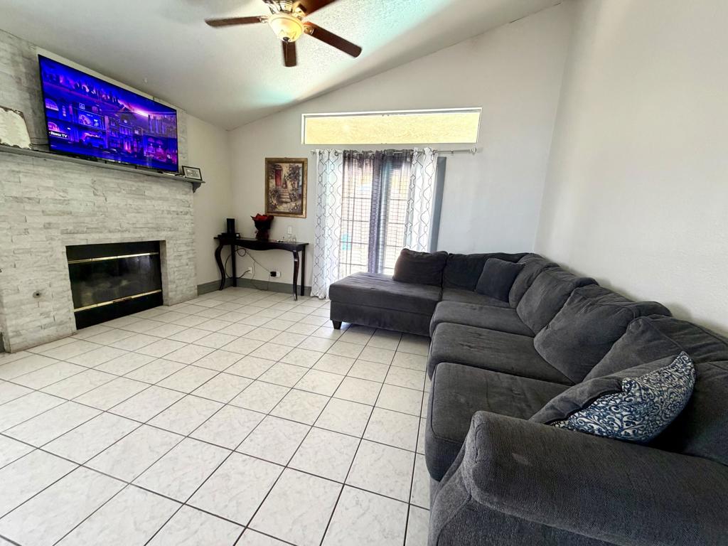 46461 Mesa Verde Trail Property Photo 6