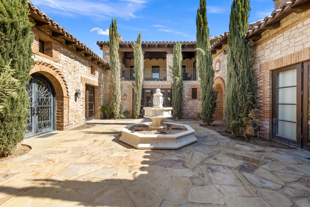 53031 Via Savona Property Photo 5