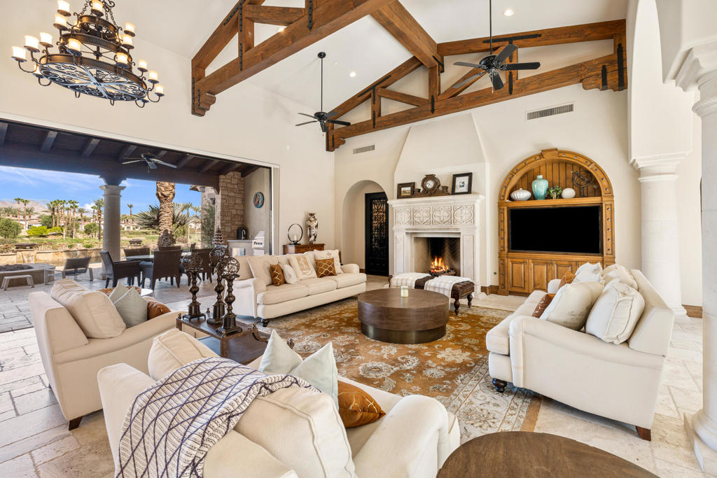 53031 Via Savona Property Photo 7