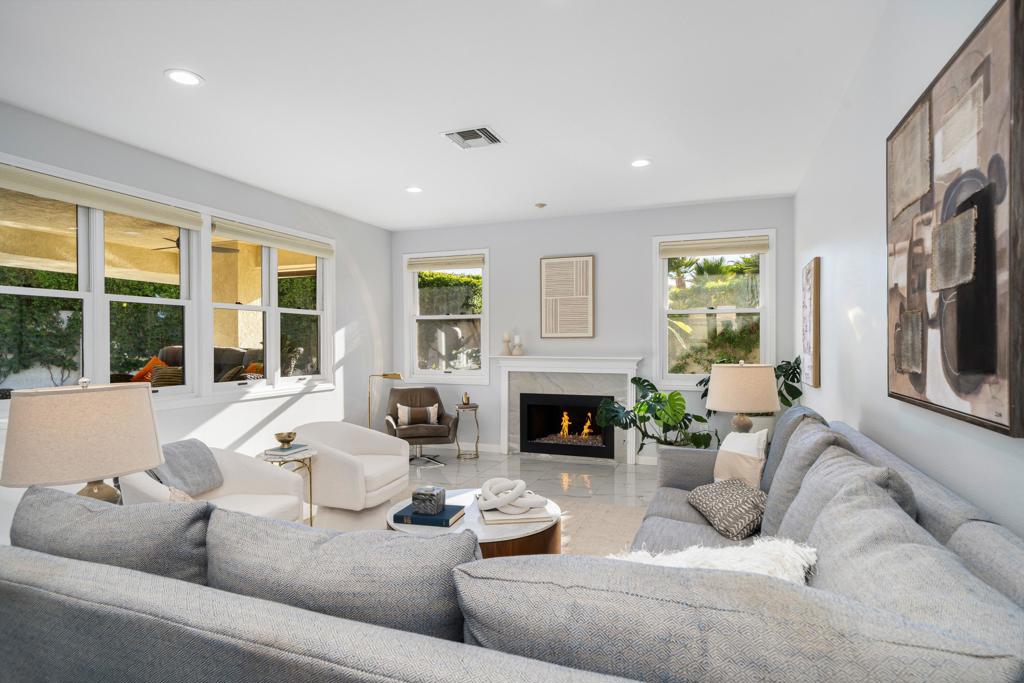 45385 Taos Property Photo 8