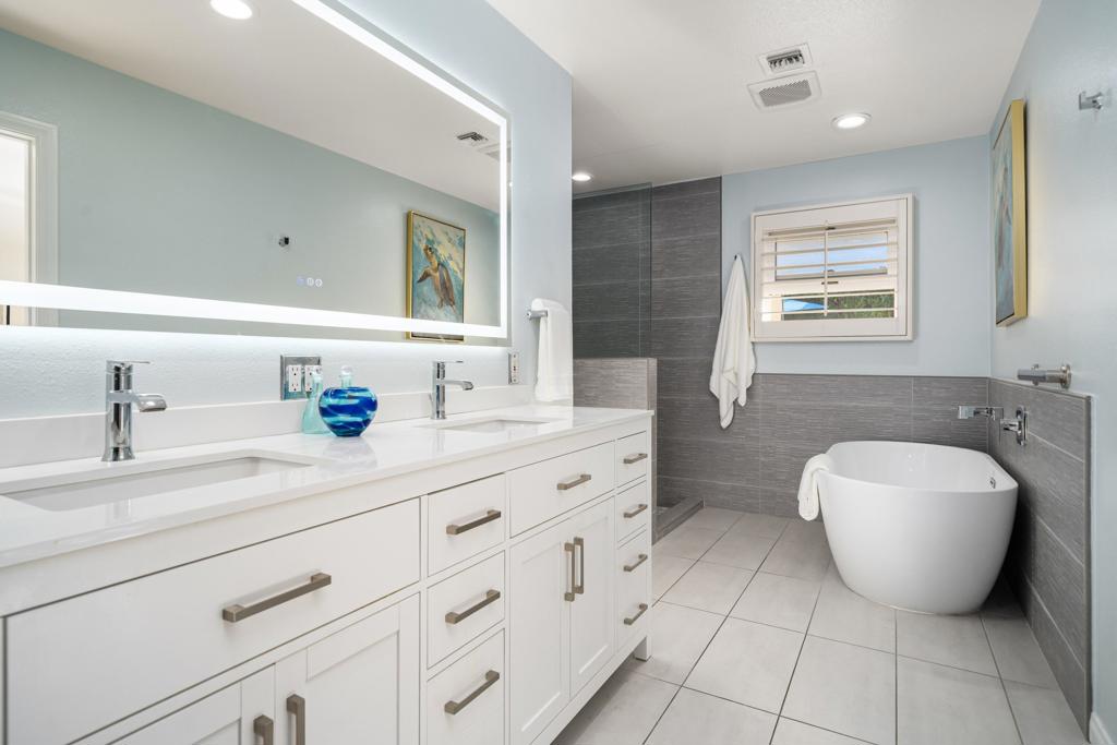 45385 Taos Property Photo 9