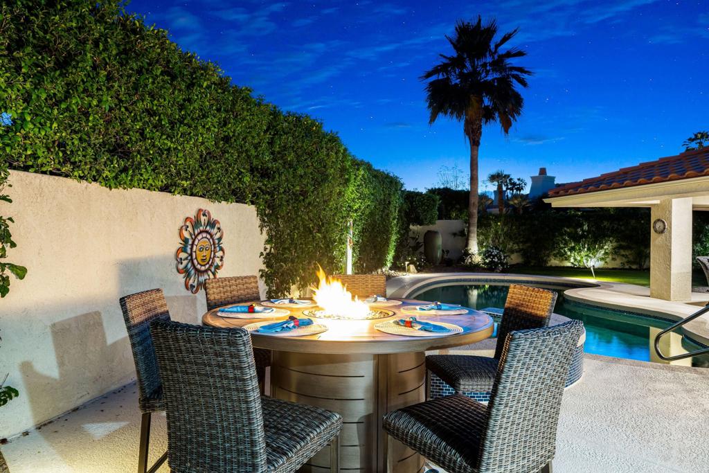45385 Taos Property Photo 44