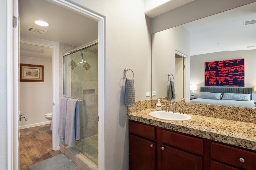 1018 Villorrio Drive N Property Photo 17