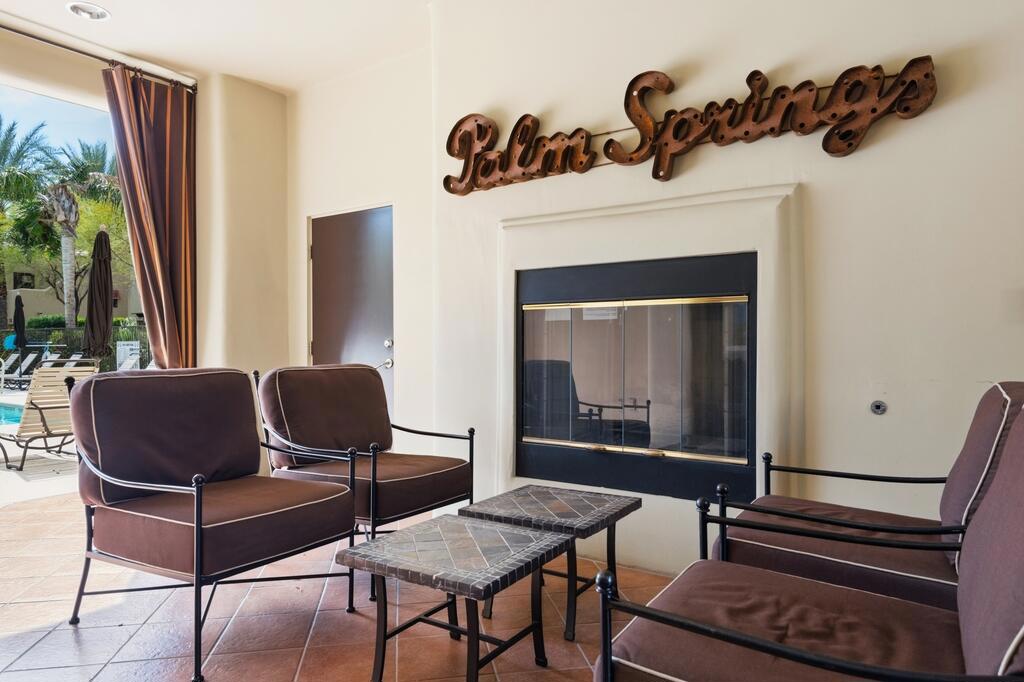 1018 Villorrio Drive N Property Photo 33