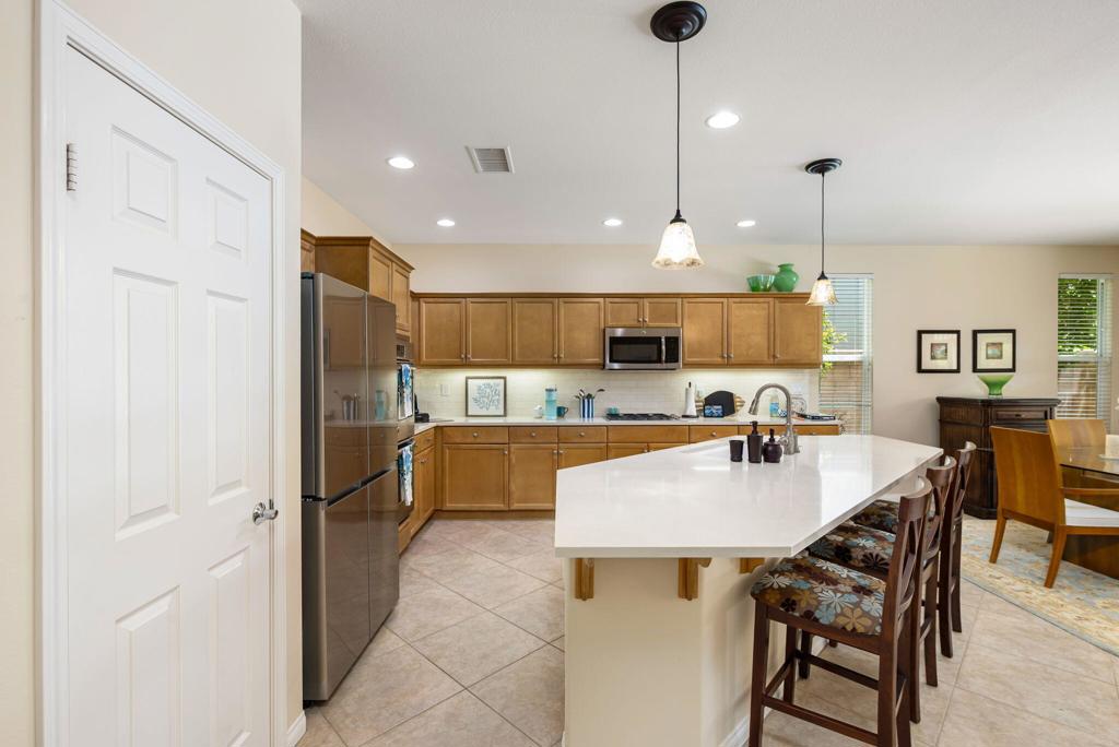 60945 Living Stone Drive Property Photo 10