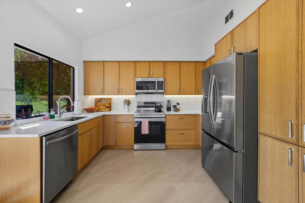 54960 Shoal Creek Property Photo 8