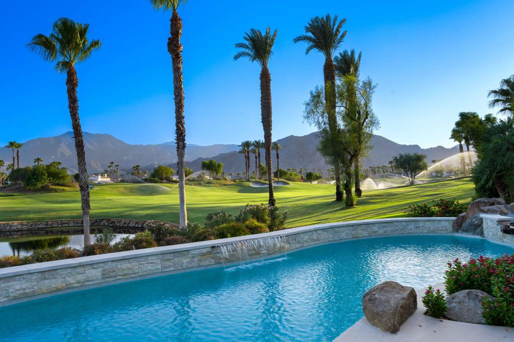 80775 Via Portofino Property Photo 2
