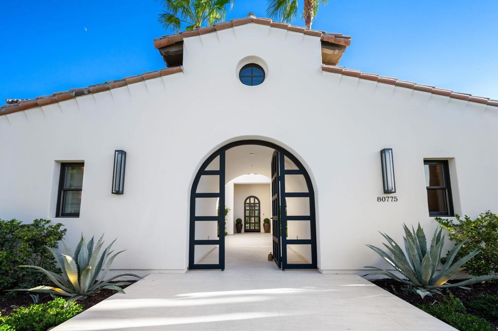 80775 Via Portofino Property Photo 6