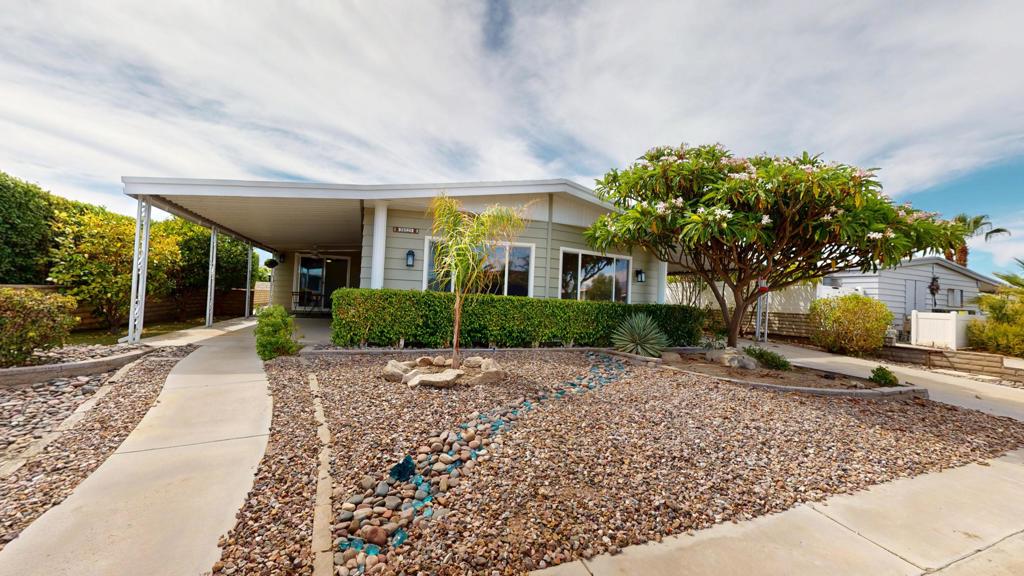 38525 Desert Greens Drive E Property Photo 5