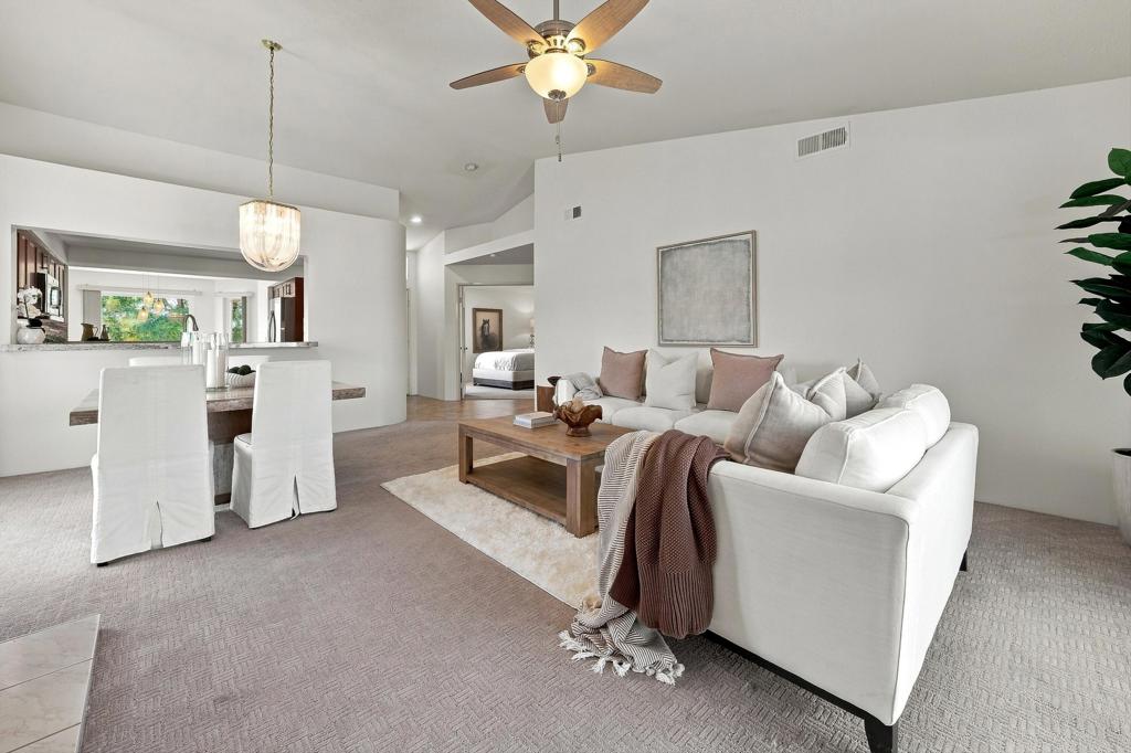 752 Vista Lago Drive N Property Photo 8