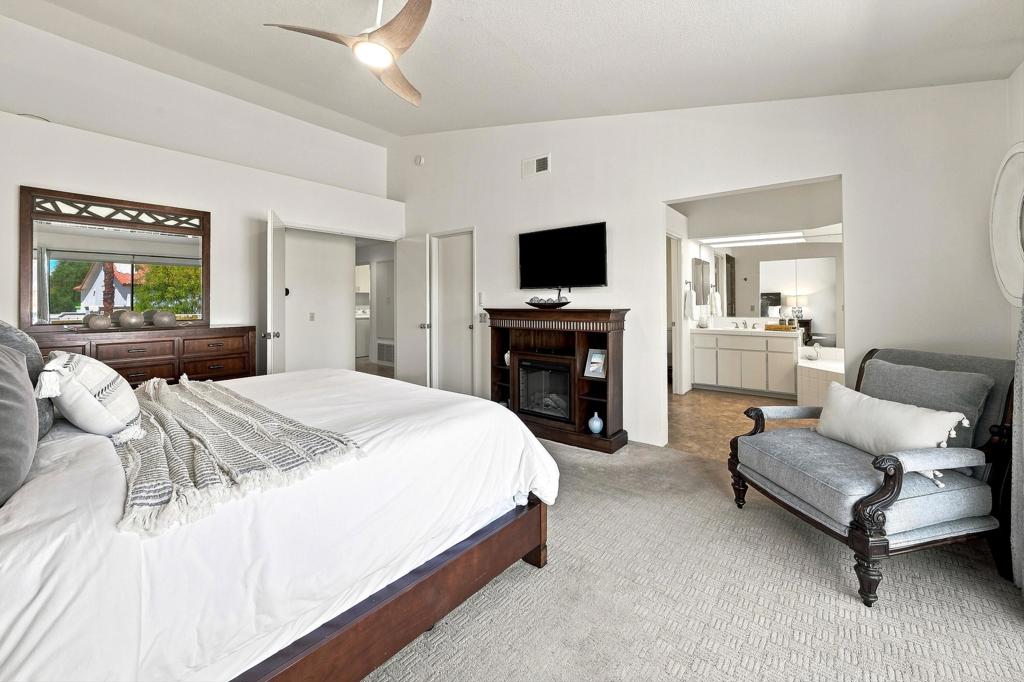 752 Vista Lago Drive N Property Photo 10
