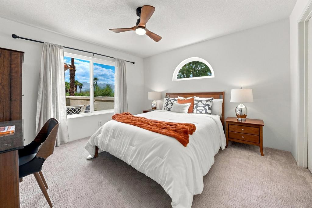 752 Vista Lago Drive N Property Photo 15