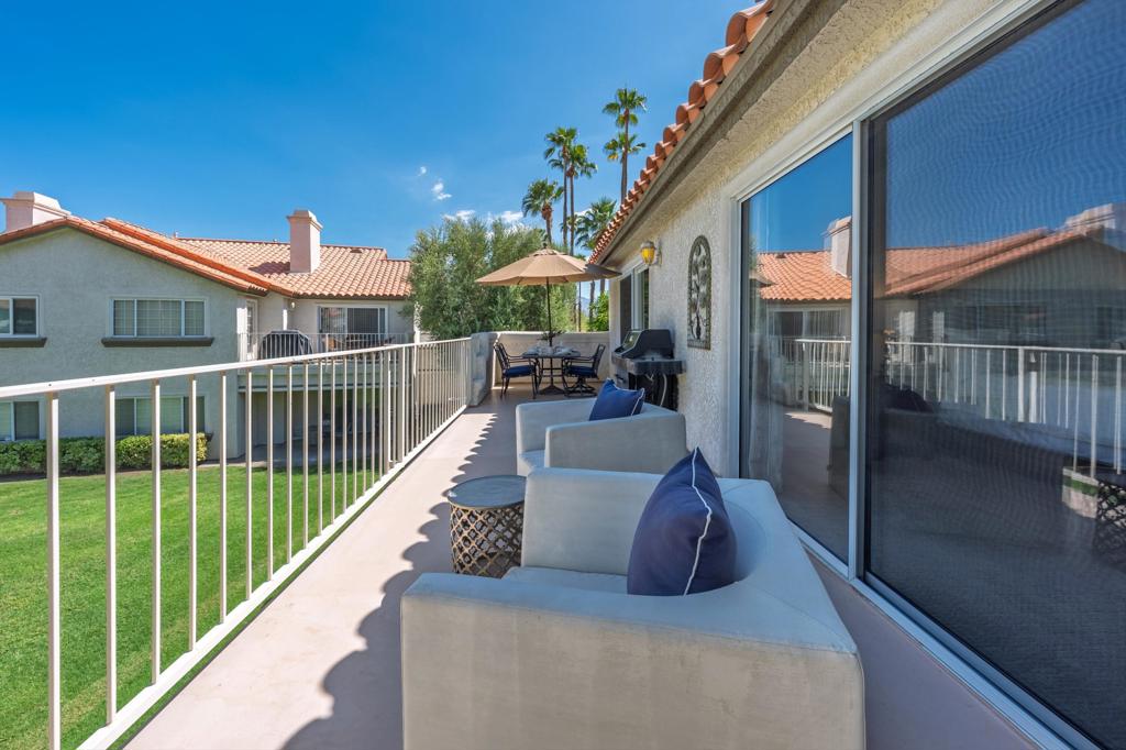 752 Vista Lago Drive N Property Photo 20