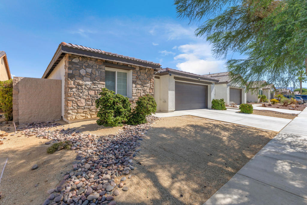 84146 Azzura Way Property Photo 1