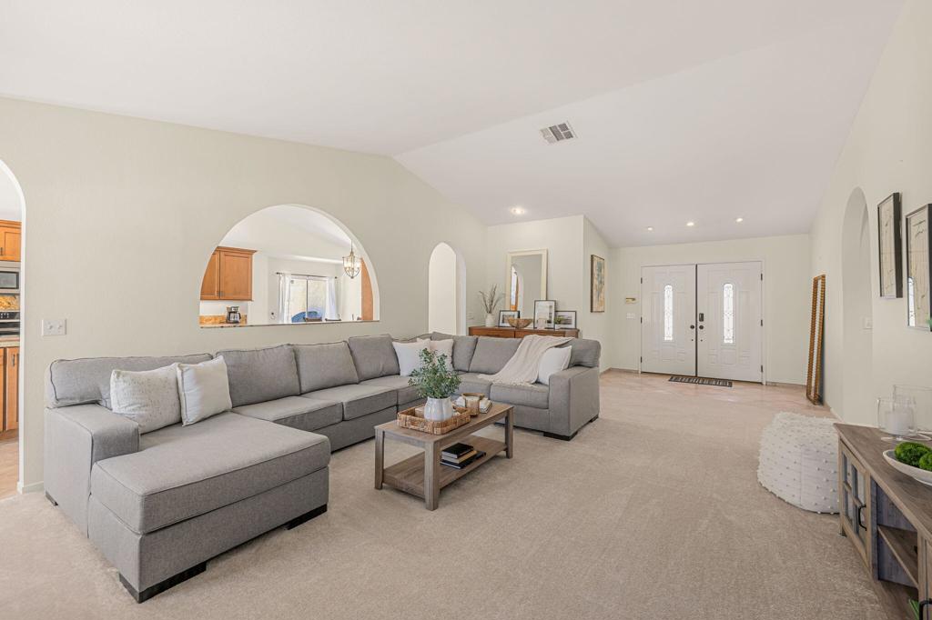 39795 Regency Way Property Photo 8