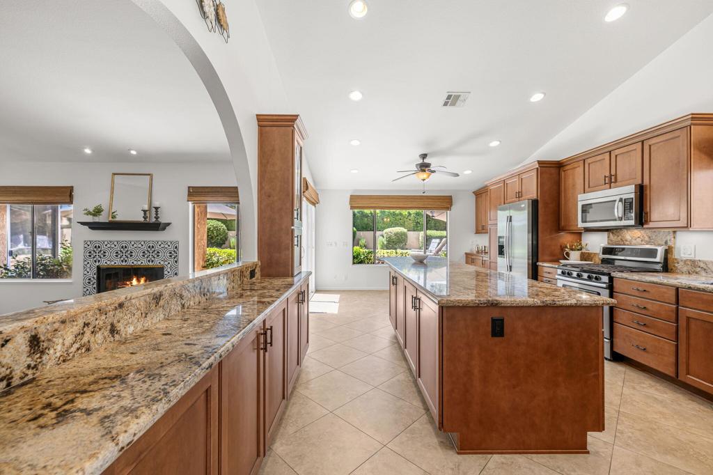 39795 Regency Way Property Photo 14
