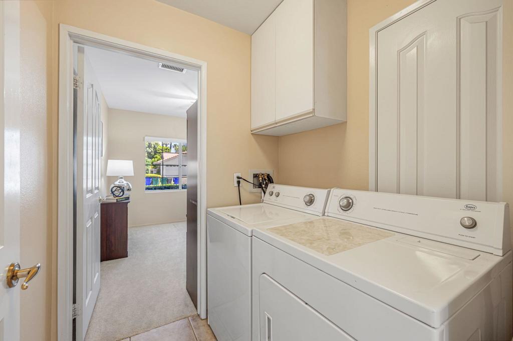 39795 Regency Way Property Photo 44