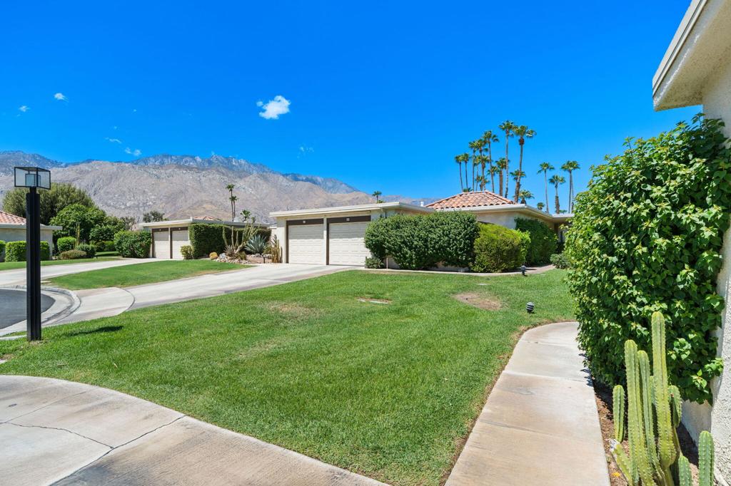 688 N Vallarta Circle Property Photo 23