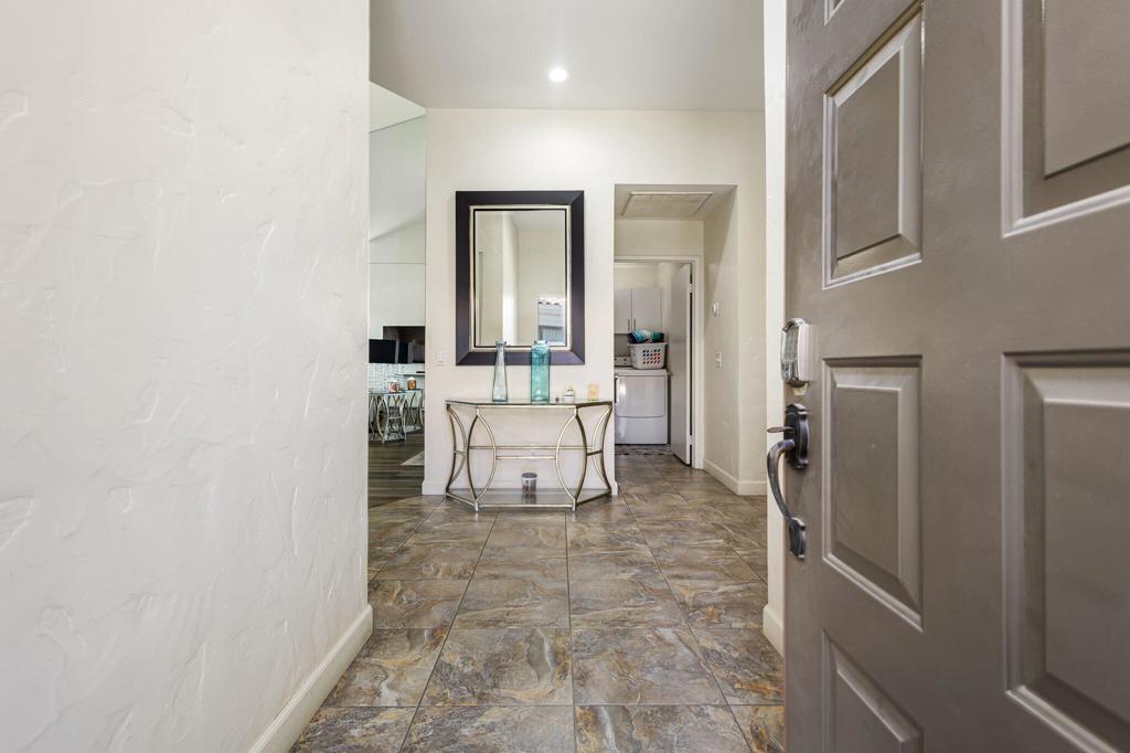 54840 Inverness Way Property Photo 14