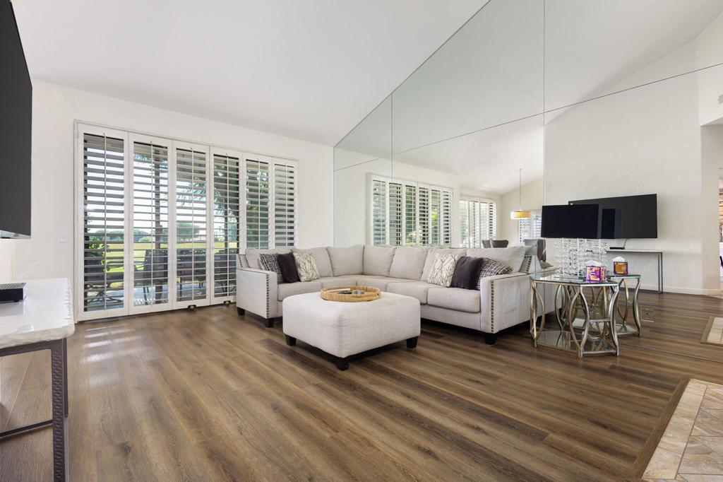 54840 Inverness Way Property Photo 16