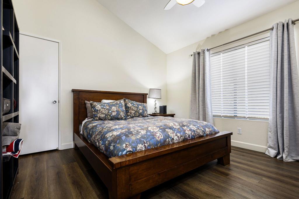 54840 Inverness Way Property Photo 28
