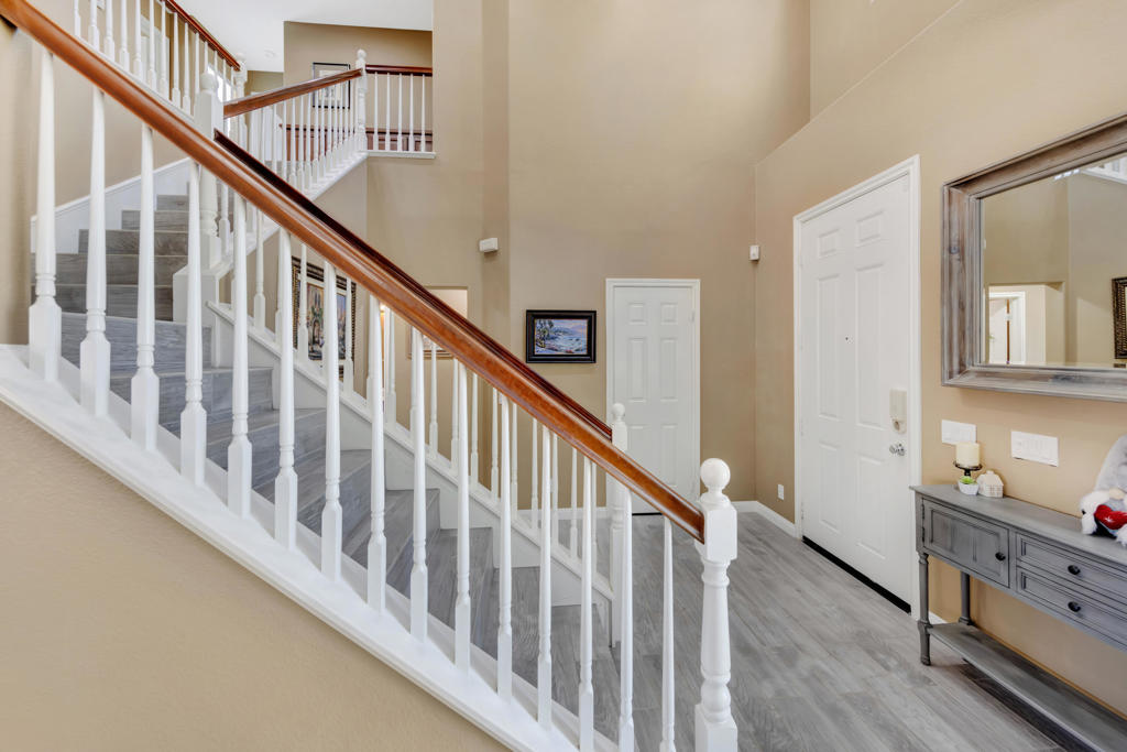 42756 Dell Lago Court Property Photo 2