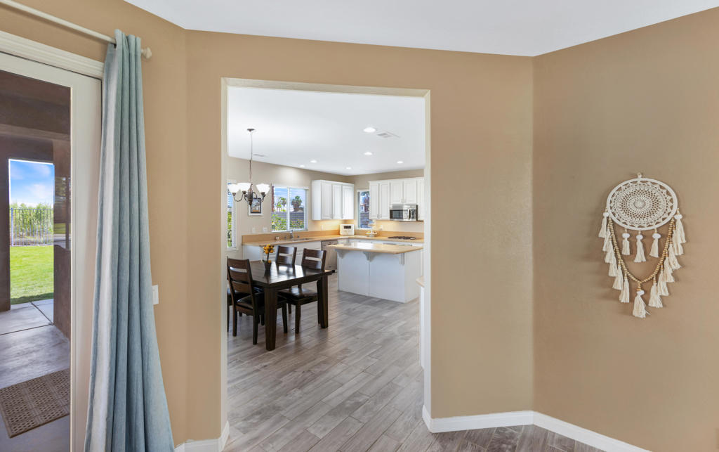 42756 Dell Lago Court Property Photo 6