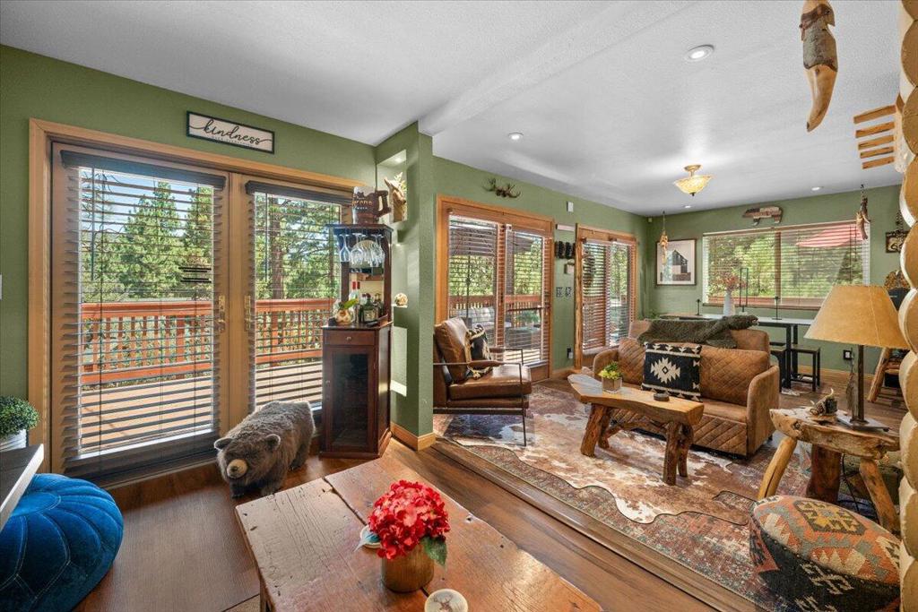 300 Hilltop Lane Property Photo 12
