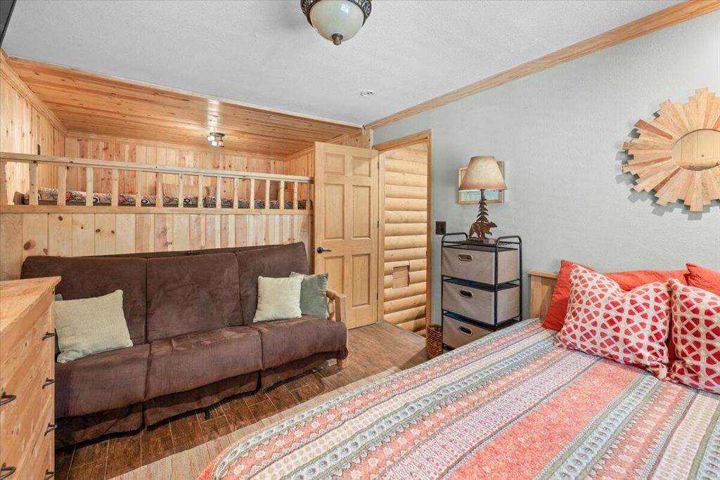 300 Hilltop Lane Property Photo 30