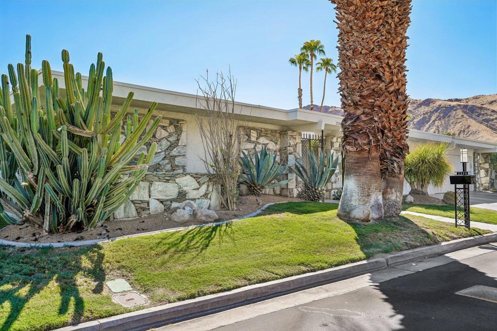 2320 Paseo Del Rey Property Photo 13