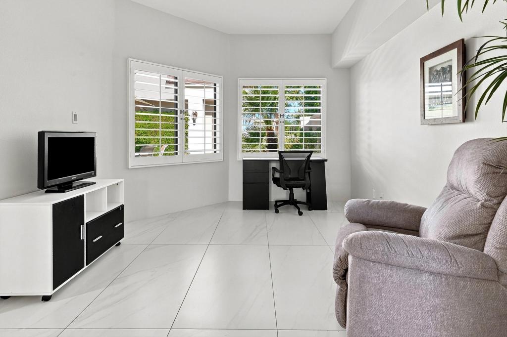 54108 Oak Tree A143 Property Photo 14