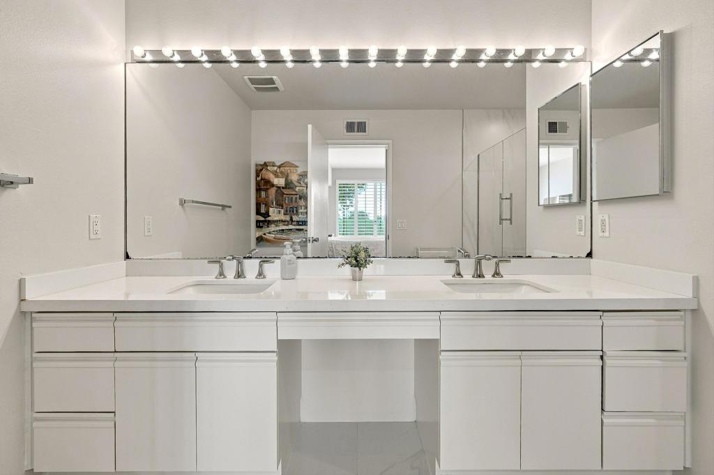 54108 Oak Tree A143 Property Photo 20