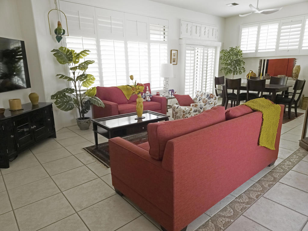 78368 Sterling Lane Property Photo 2