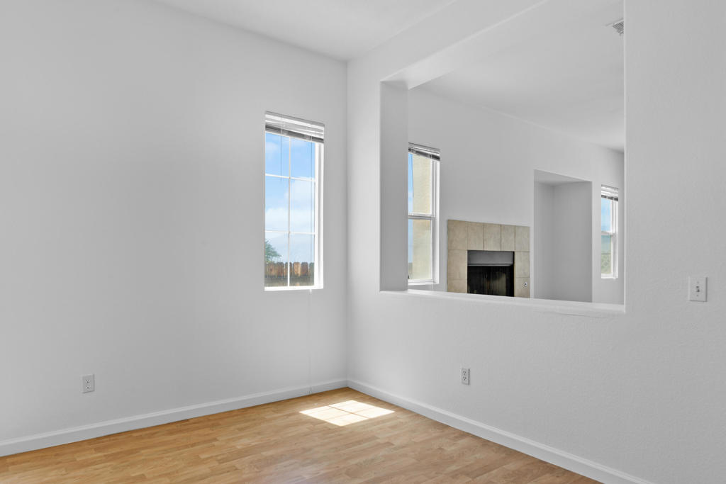 13897 Mountain Top Drive Property Photo 4
